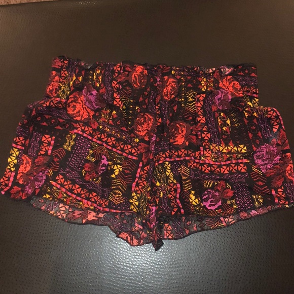 LEITH NORDSTROM FLOWY PATTERNED SHORTS - Picture 1 of 3